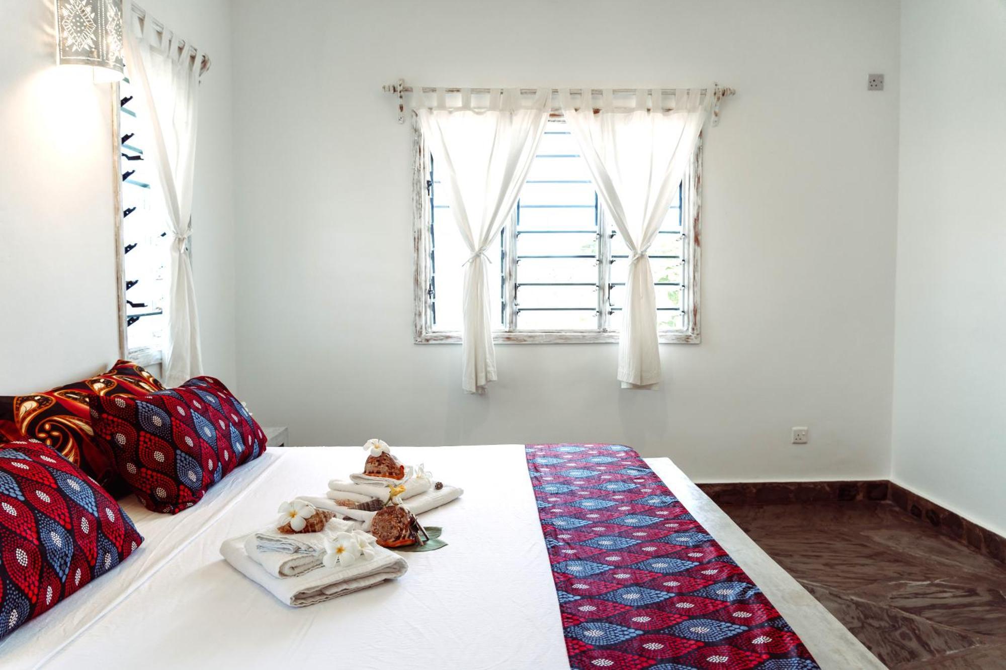 Bed and Breakfast Nyuso Za Afrika à Watamu Extérieur photo