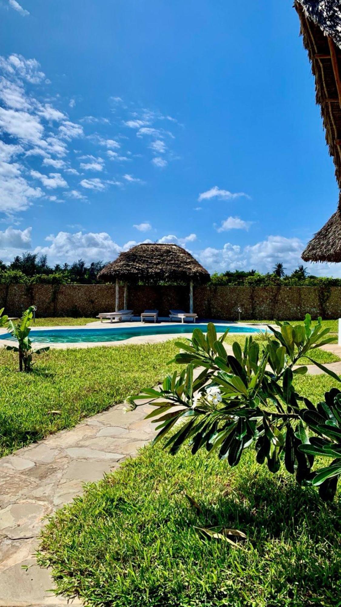Bed and Breakfast Nyuso Za Afrika à Watamu Extérieur photo
