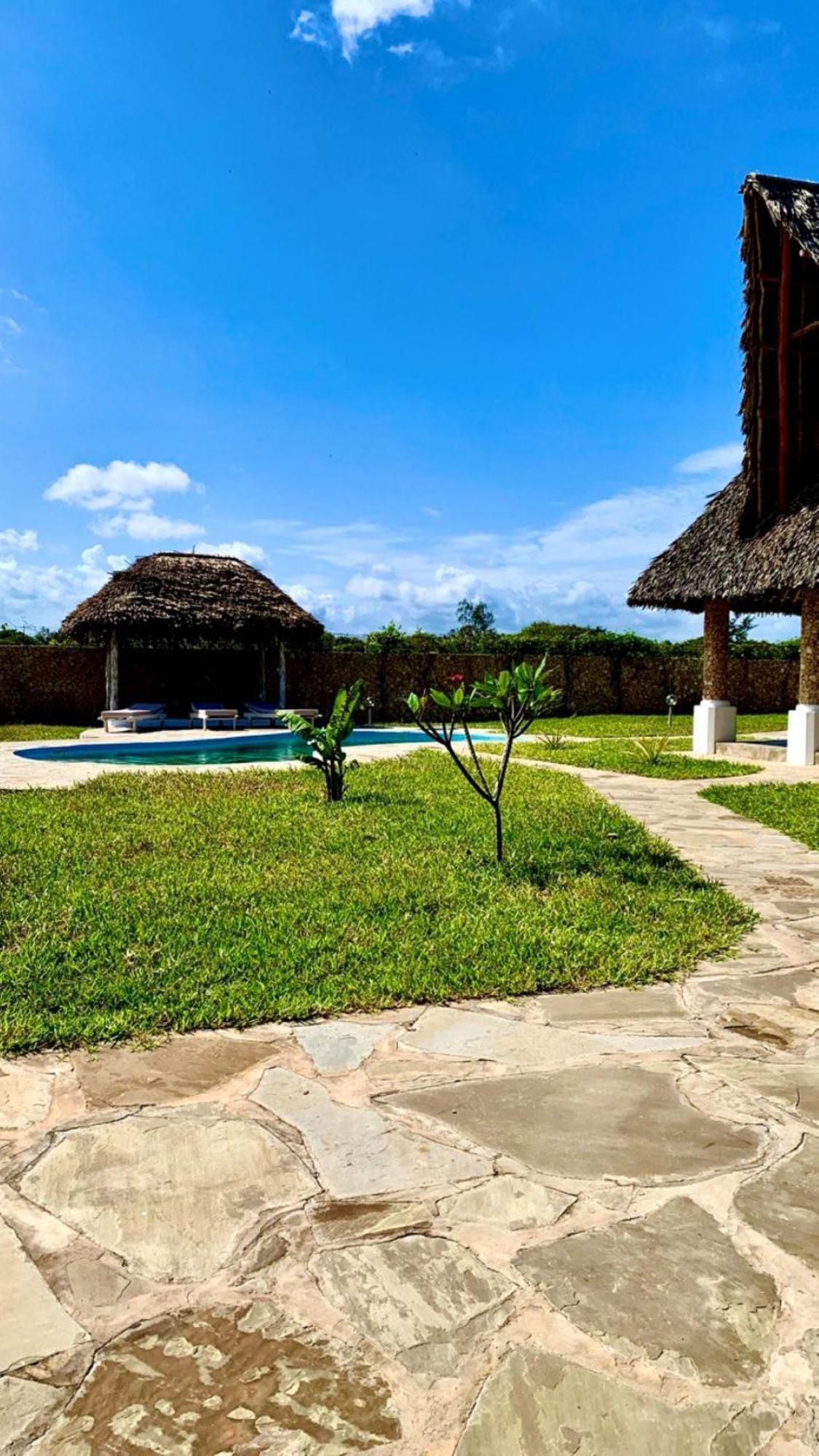 Bed and Breakfast Nyuso Za Afrika à Watamu Extérieur photo